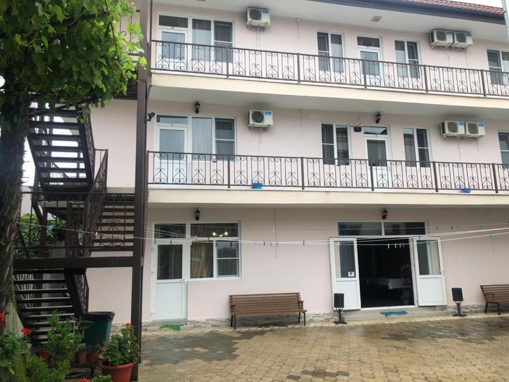 Holidays In Sukhum Сухум Экстерьер фото